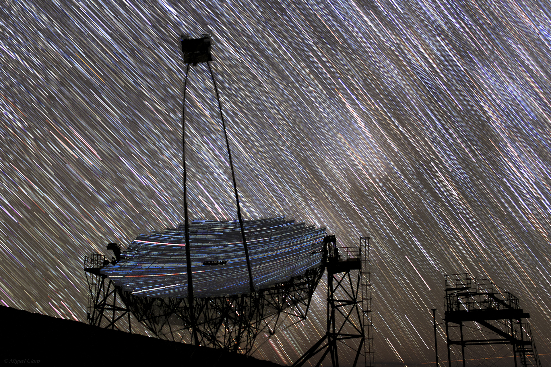 Mirror to the Sky: Star Trails Reflect Off 'MAGIC' Telescope (Photo)
